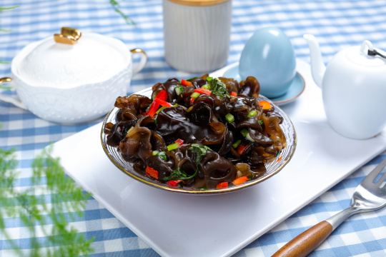 凉拌木耳