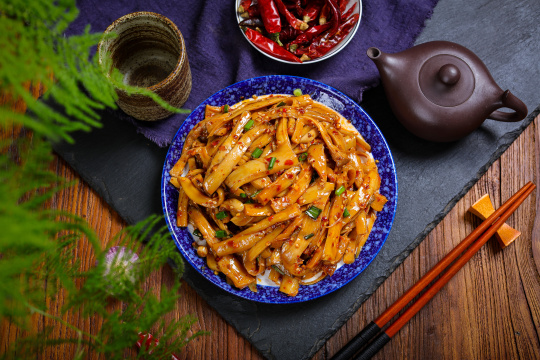 凉拌手撕红油杏鲍菇