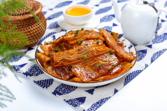 凉拌猪耳冻千层耳