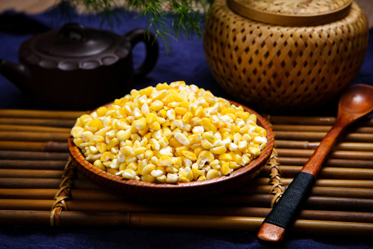 大玉米渣子
