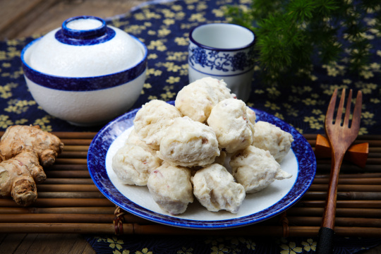 手打墨鱼丸