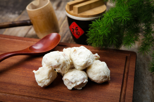 手打墨鱼丸