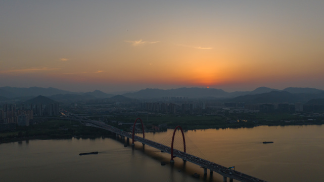 航拍杭州之江大桥日落美景