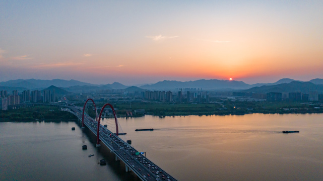 航拍杭州之江大桥日落美景
