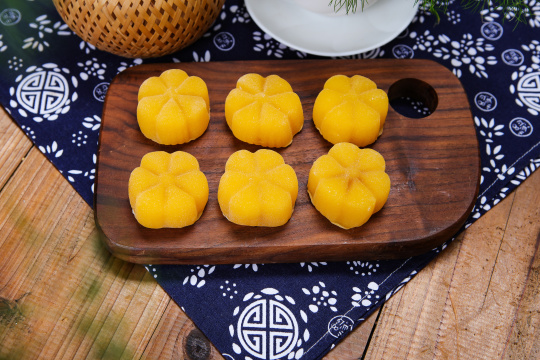 芒果冰皮月饼