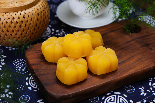 芒果冰皮月饼