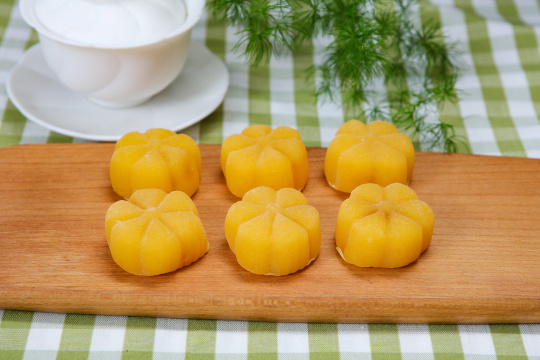 芒果冰皮月饼
