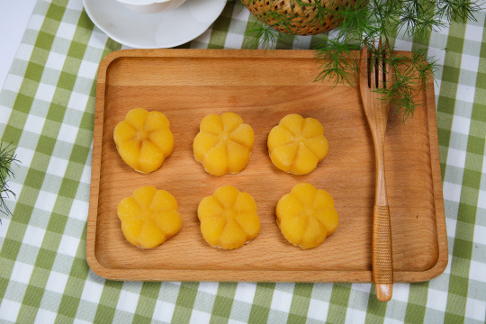 芒果冰皮月饼