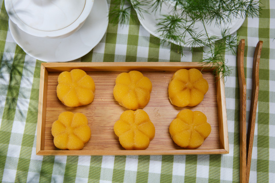 芒果冰皮月饼