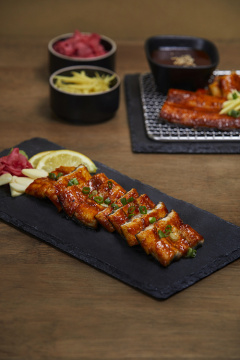 工匠之味——烤鳗鱼照片图像 