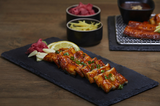 工匠之味——烤鳗鱼照片图像 