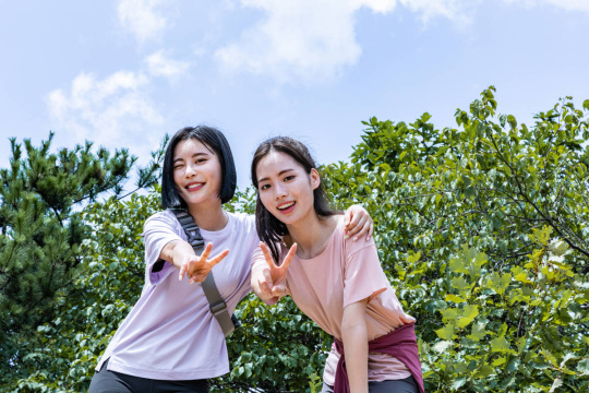 登山和鞭笞_V 摆拍照片图像 