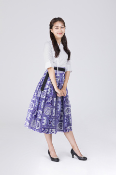 秋夕购物_穿着韩服微笑的照片图像 