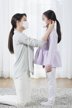 “Corona Daily 005” 