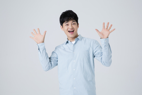 “youth 050”常见释义为“青年 050” 