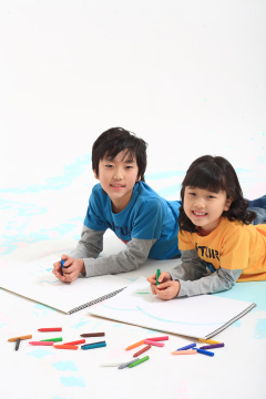 32 名婴幼儿/儿童（2 岁以上） 108 