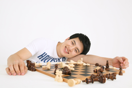 28 位女性/男性 3435  