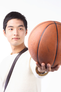 28 位女性/男性 2747  