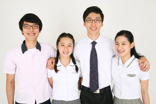 223 名中学生/高中生 1671 