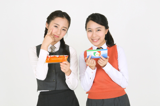 223 名中学生 2180  