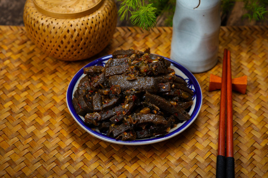 酸菜炒魔芋豆腐