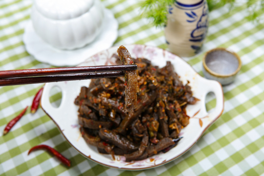 酸菜炒魔芋豆腐