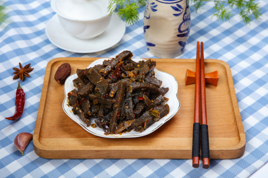 酸菜炒魔芋豆腐