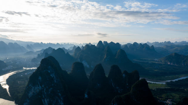 广西桂林山水水墨画