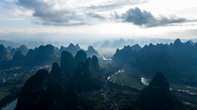 广西桂林山水水墨画 桂林山水甲天下