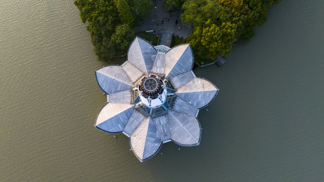 俯拍李叔同纪念馆