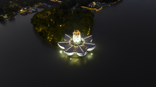 俯拍李叔同纪念馆夜晚