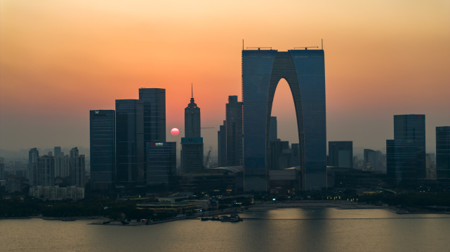苏州东方之门地标建筑唯美日落晚霞航拍