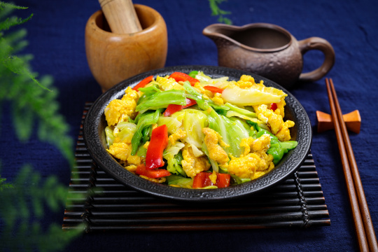 包菜炒鸡蛋