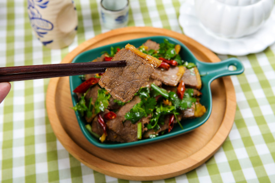 凉拌牛肉