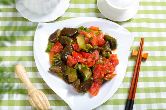 茄子炒番茄