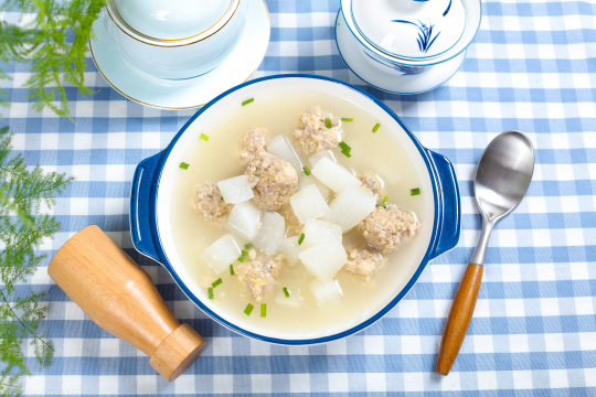 萝卜肉丸汤