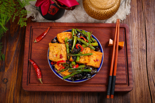 木耳芦笋炒豆腐