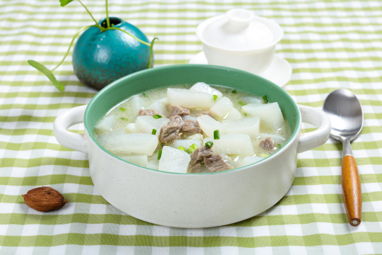 牛肉萝卜汤