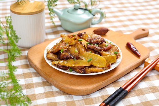 生姜干煸五花肉