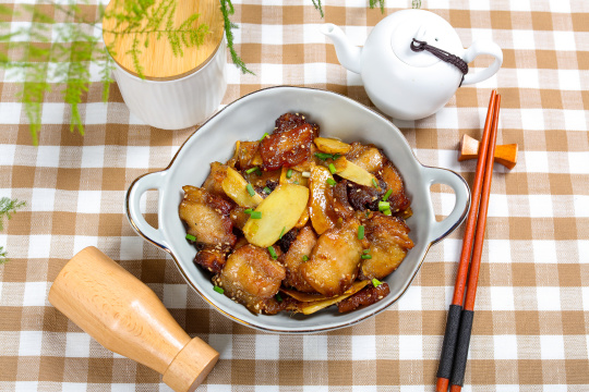 生姜干煸五花肉