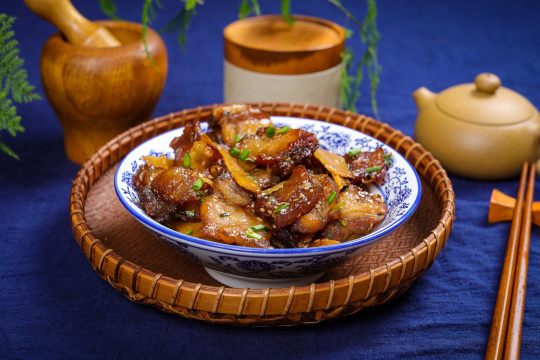 生姜干煸五花肉