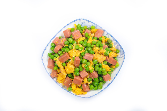 鸡蛋豌豆炒香肠