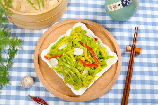 素炒黄花菜