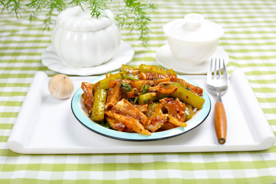 猪耳朵凉拌黄瓜