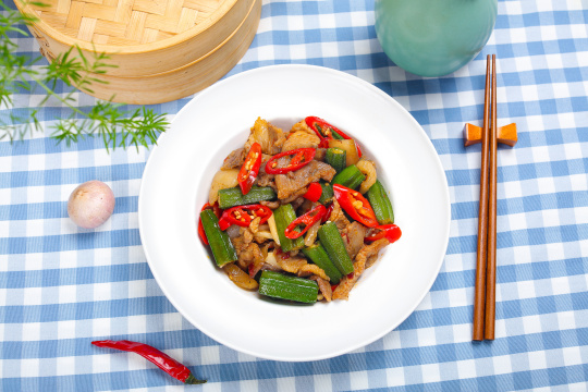 干锅秋葵肉片