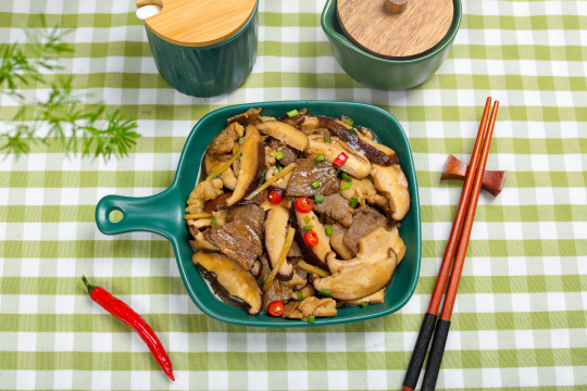 香菇炒牛肉