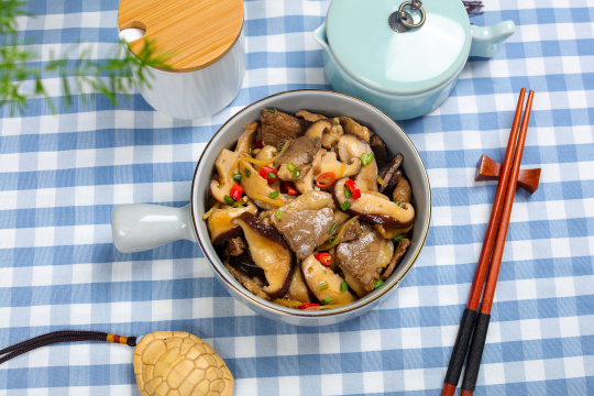 香菇炒牛肉