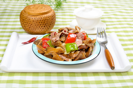 谷熟菌炒火腿肉