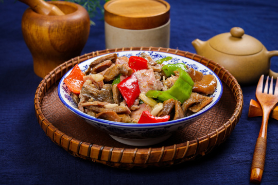 谷熟菌炒火腿肉