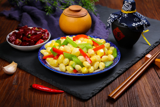西芹炒白果